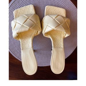 Bottega Veneta Lido sandal 39.5